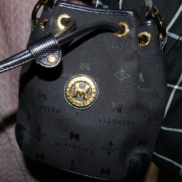 METRO CITY BLACK CROSSBODY/HAND BAG # 0466411 - Picture 5 of 11